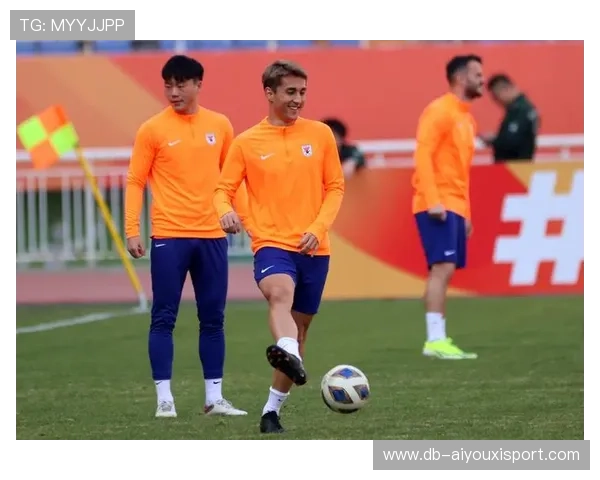 山东泰山阿卜杜肉苏力突破防守,射门得手,激情燃烧的瞬间 山东泰山阿卜杜肉苏力突破防守,射门得手,激情燃烧的瞬间