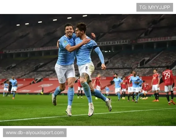 曼城弧顶区域形成空间，福登贴地抽射成功